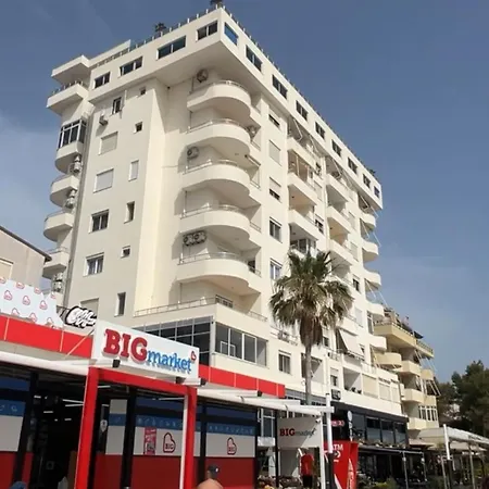 Hafuzi Seaside Apartment *